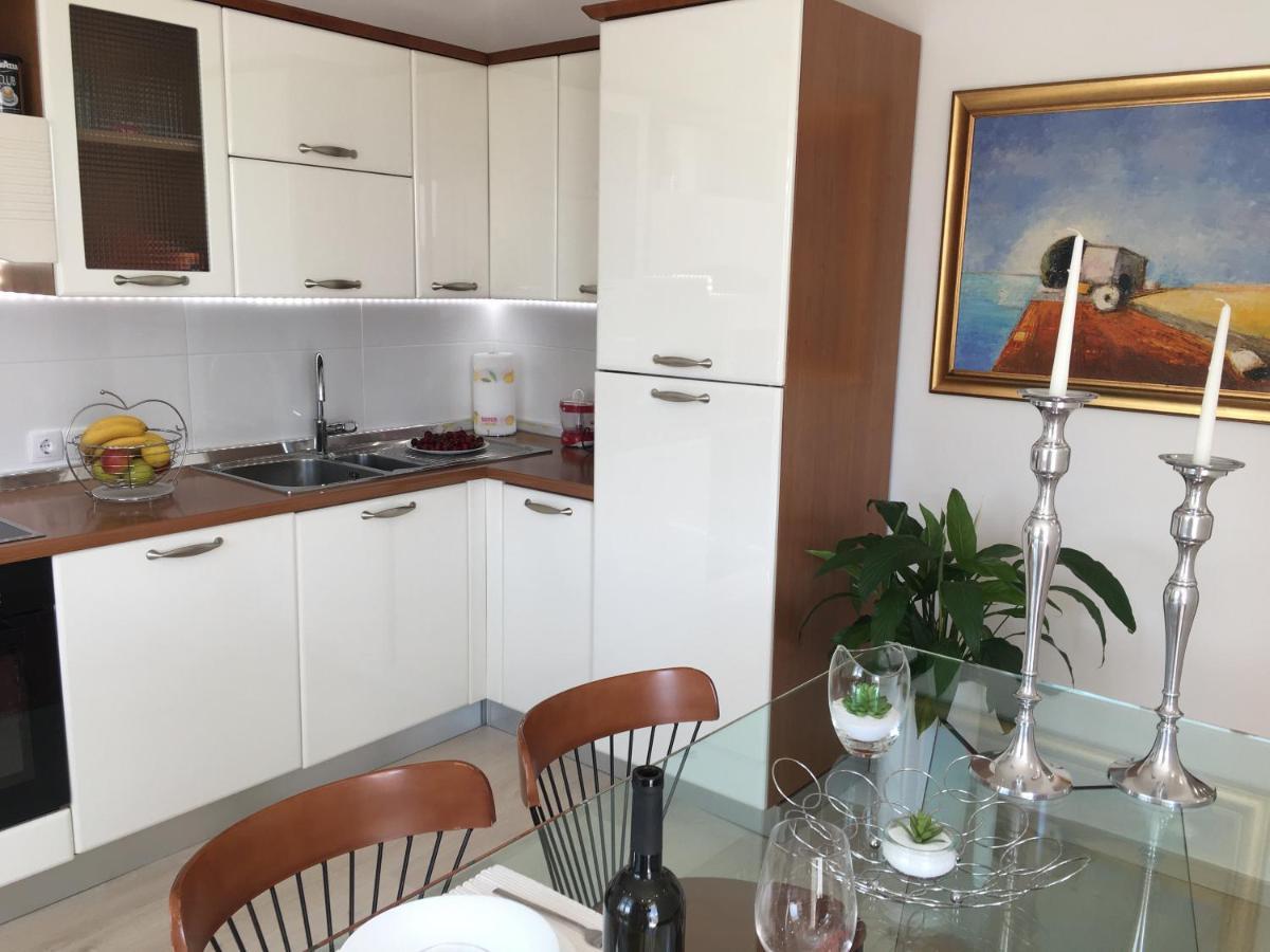 Apartments Roberta Новиград Екстериор снимка