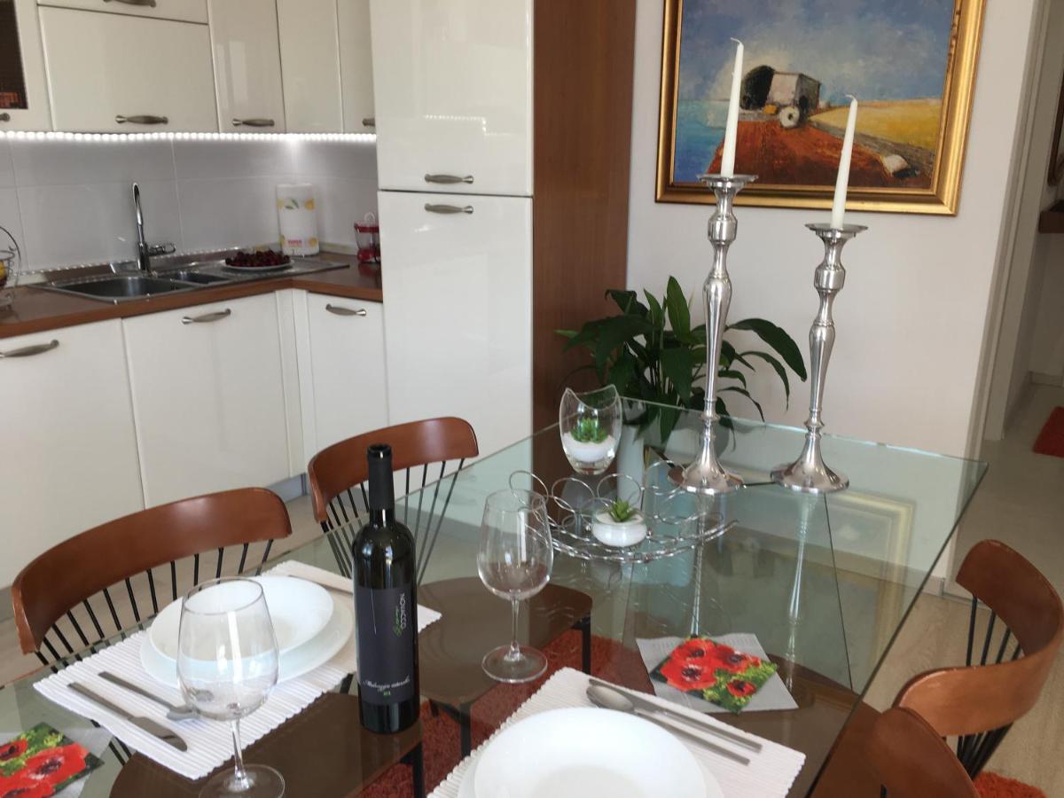Apartments Roberta Новиград Екстериор снимка