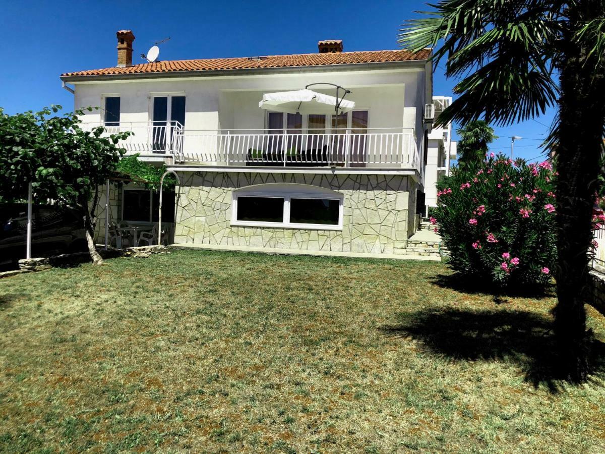 Apartments Roberta Новиград Екстериор снимка